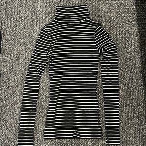 Stripped turtleneck